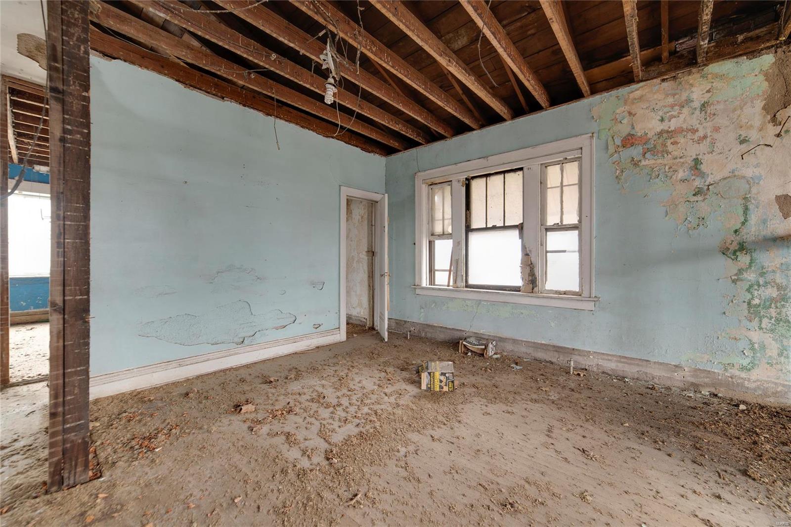 6214 Stillwell Drive