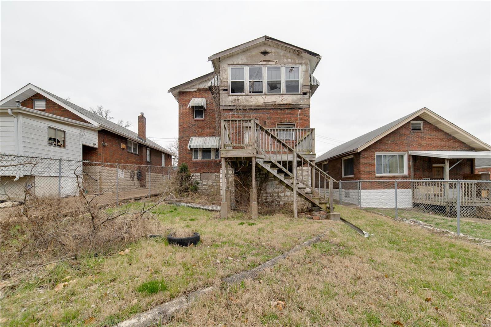 6214 Stillwell Drive