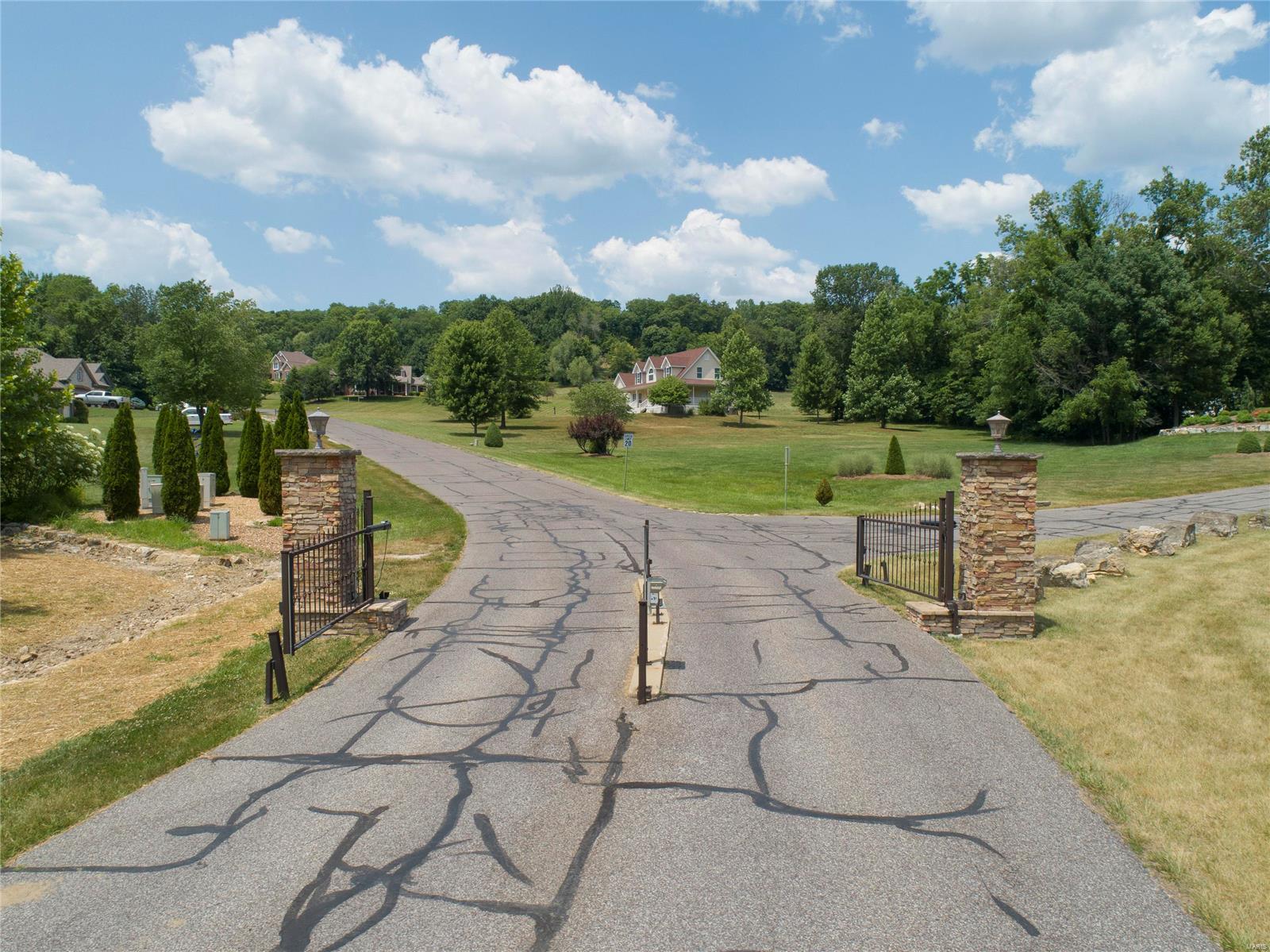 4507 Kingfisher Court