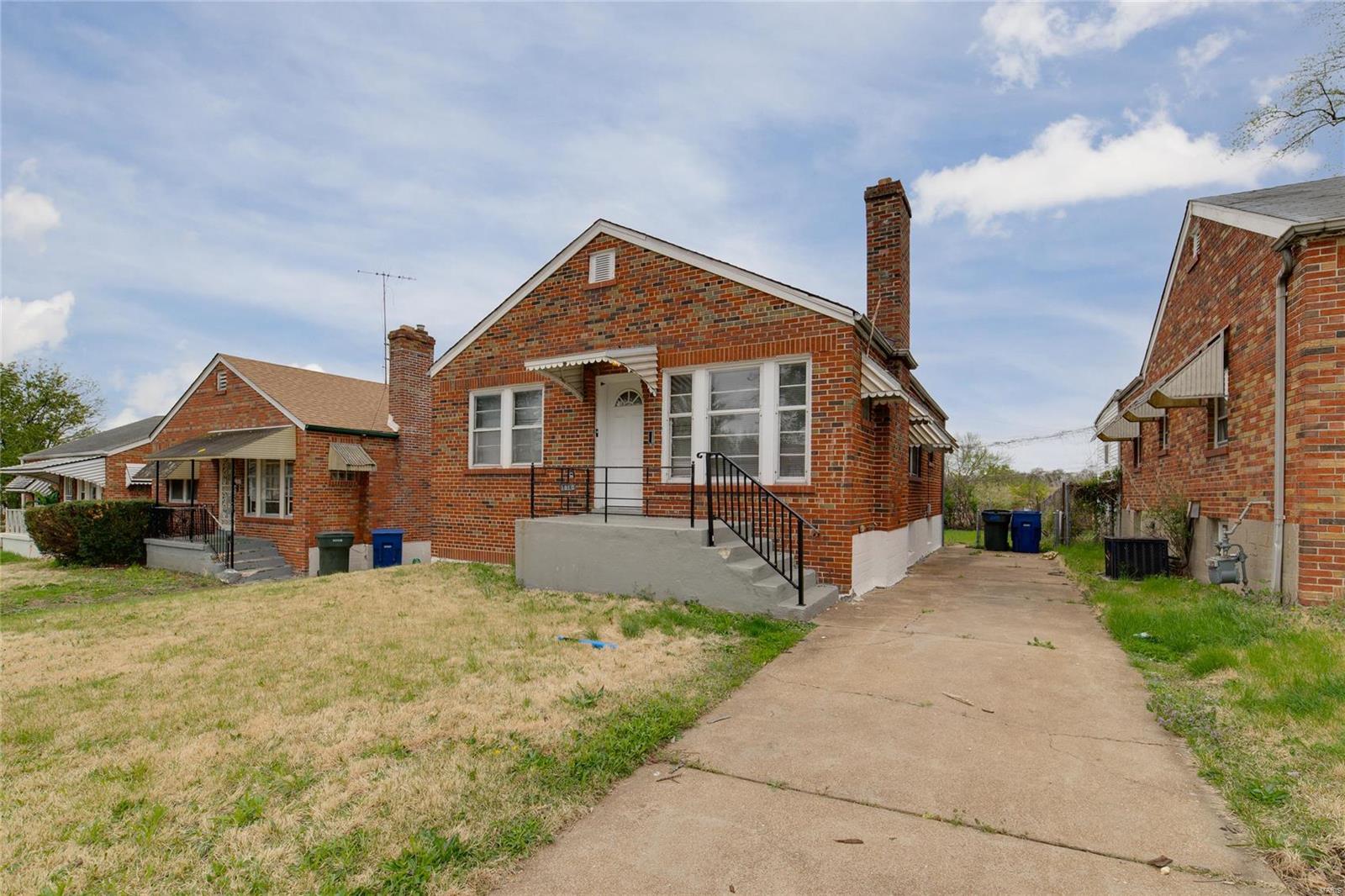 1810 Eton Lane