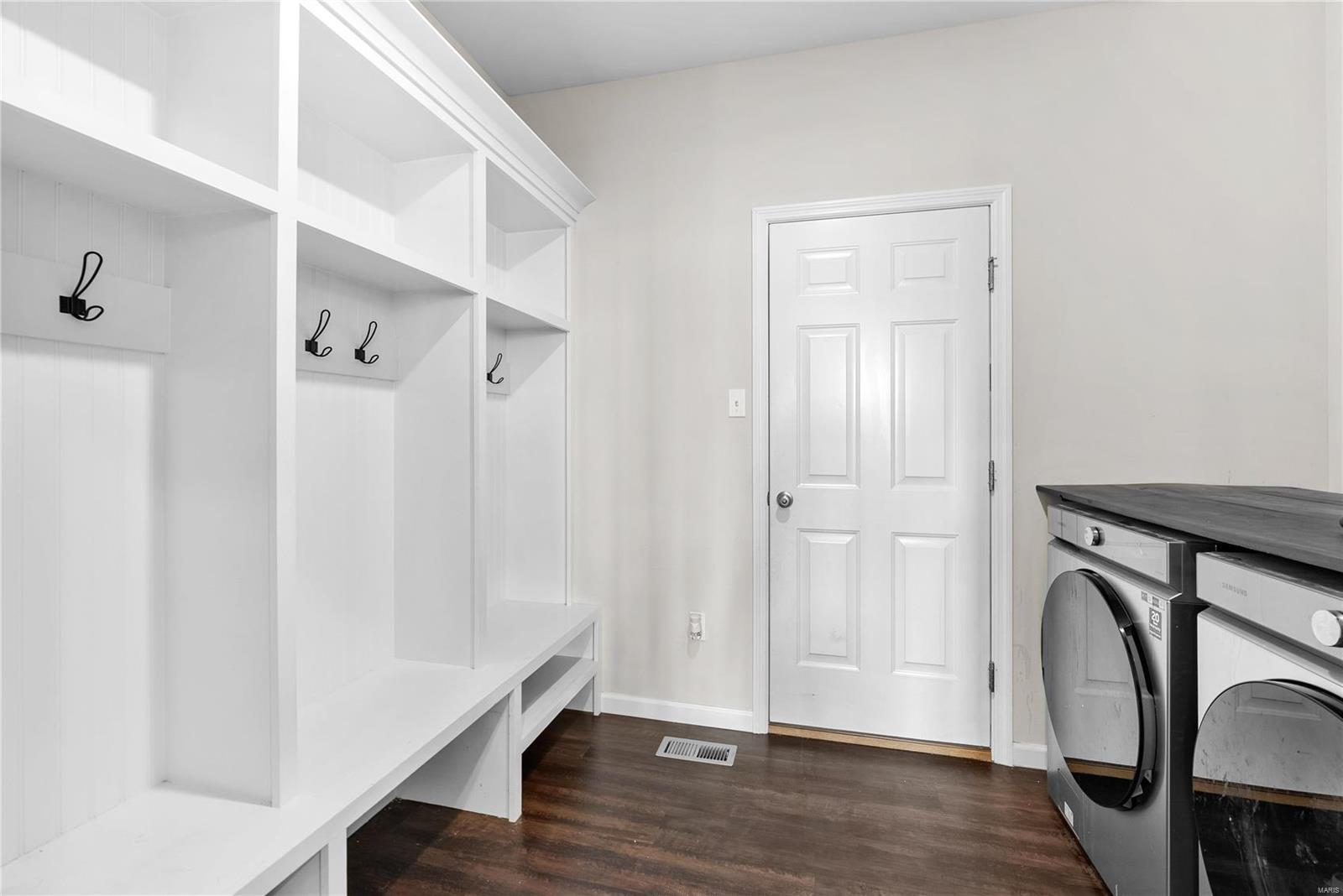 302 Huntleigh Parkway