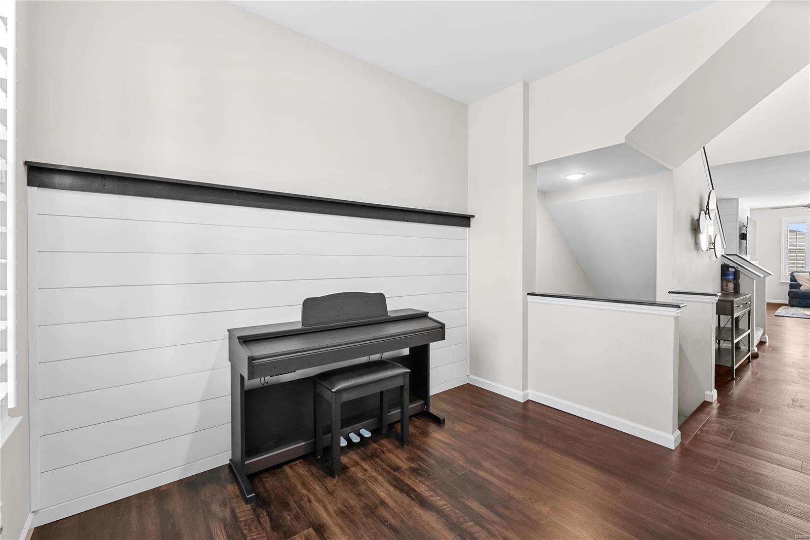 302 Huntleigh Parkway