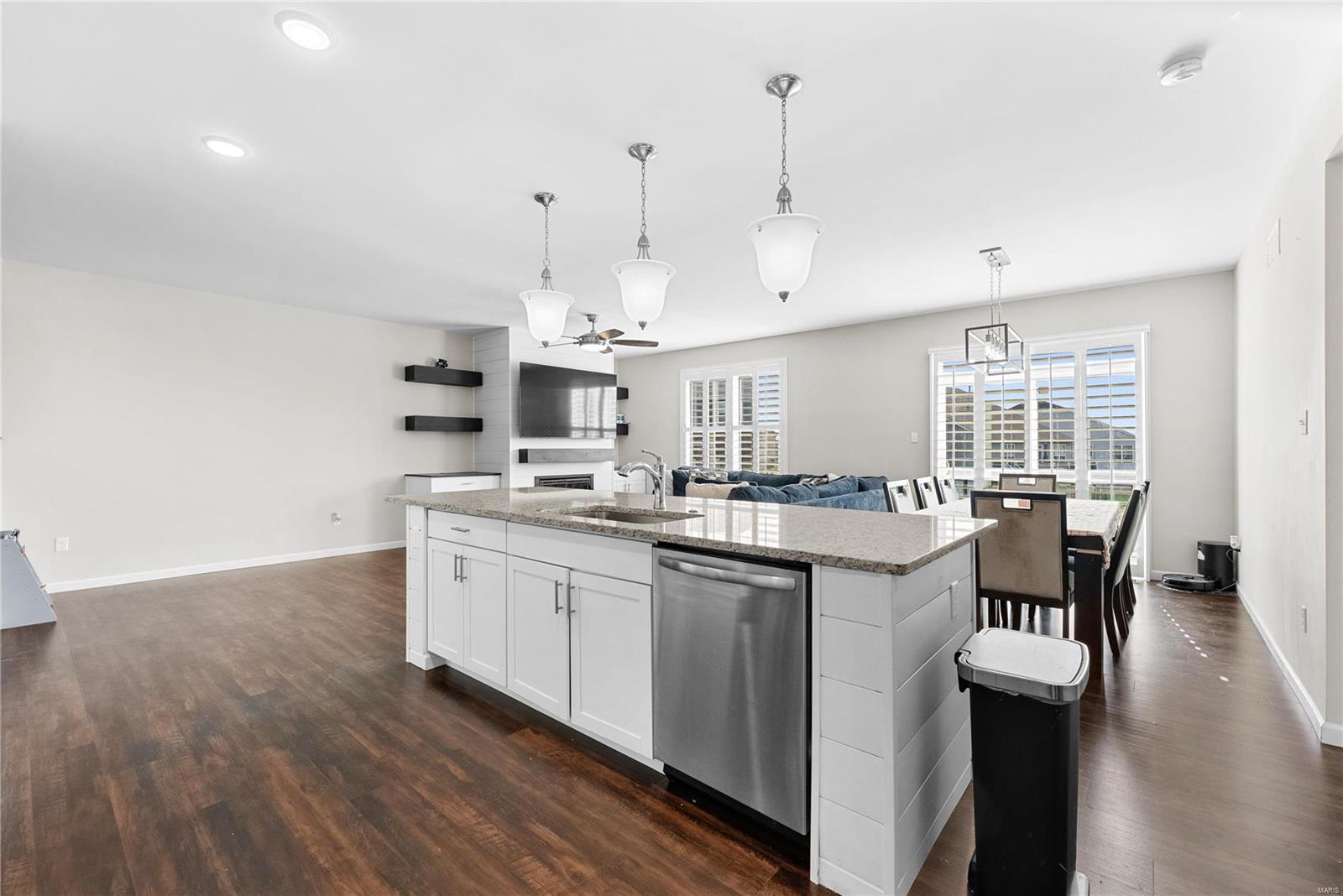 302 Huntleigh Parkway