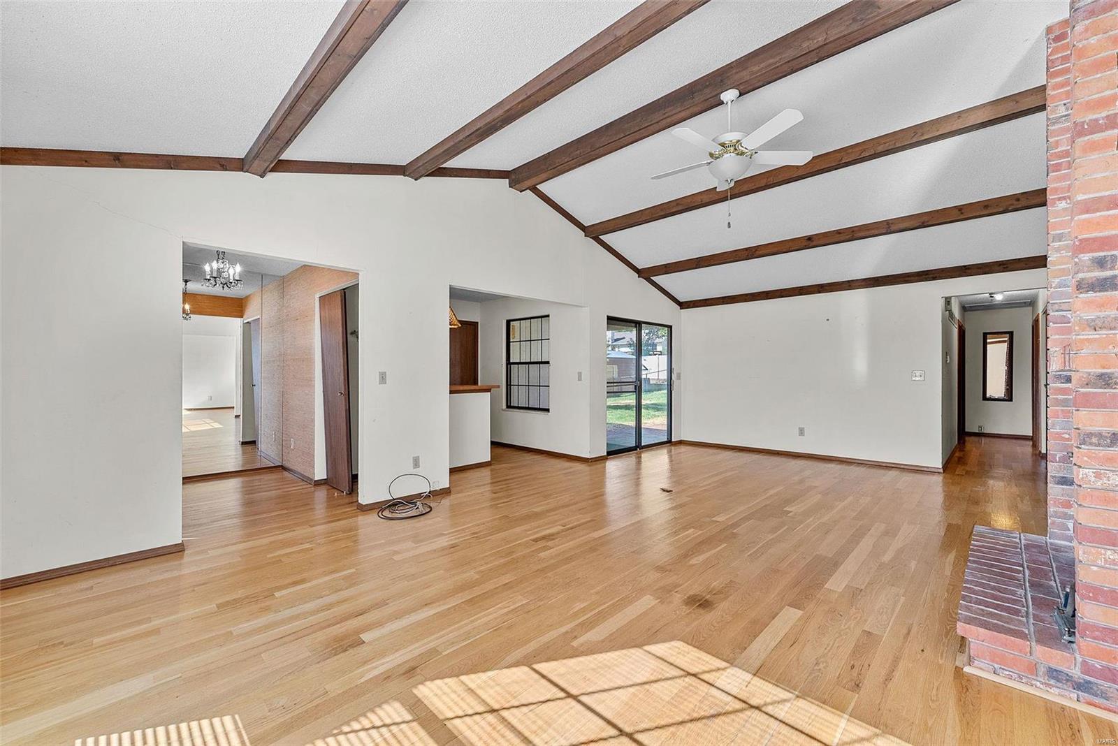 4 Crescent Hills Drive