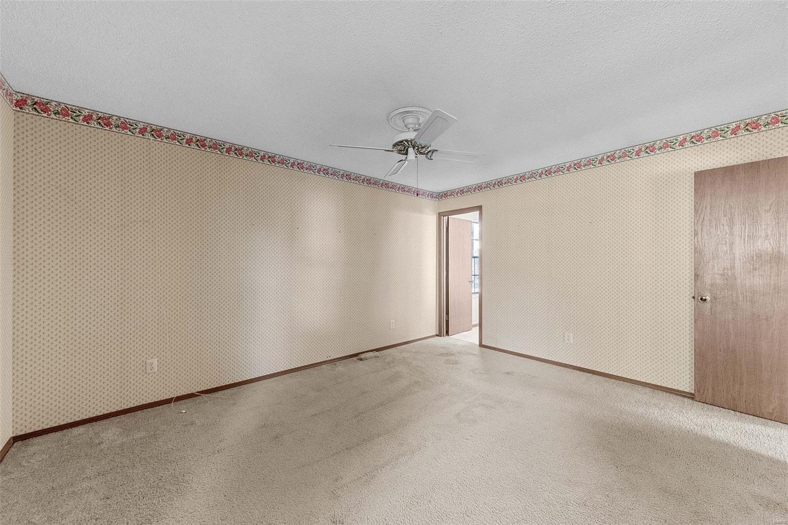 4 Crescent Hills Drive