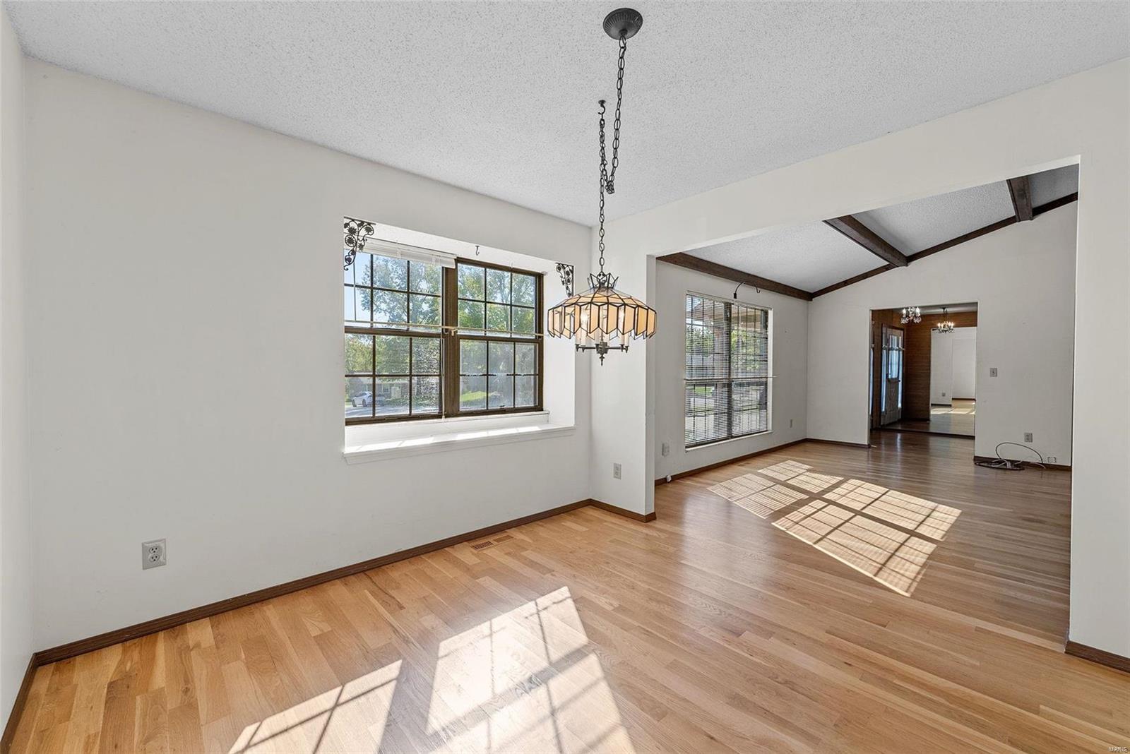 4 Crescent Hills Drive