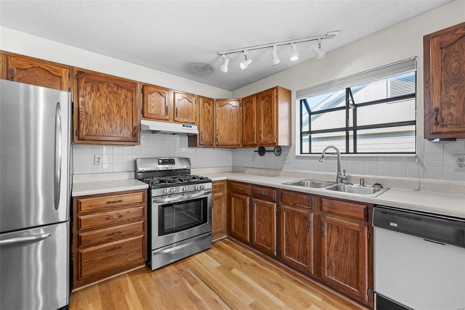 4 Crescent Hills Drive