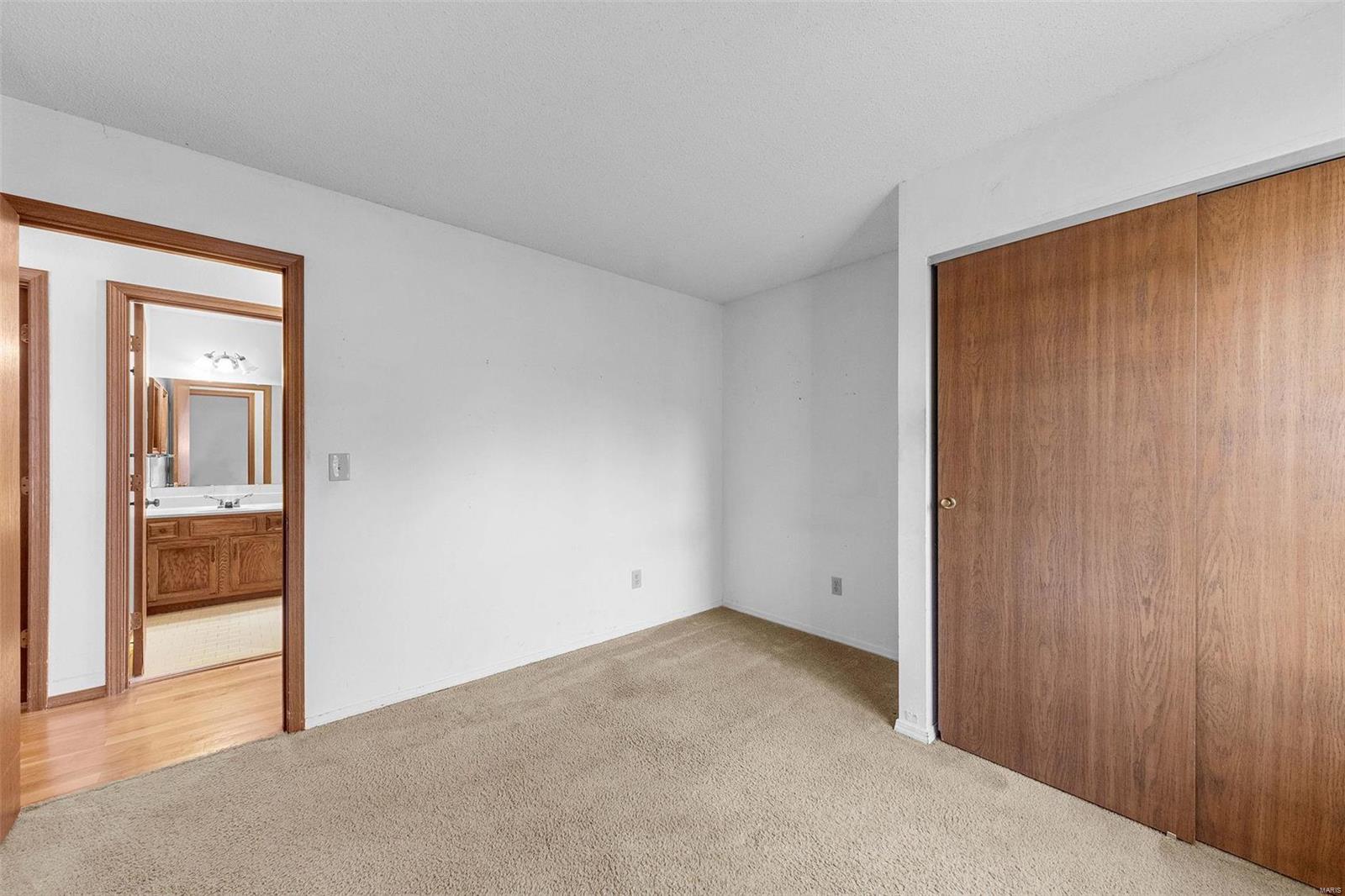 4 Crescent Hills Drive