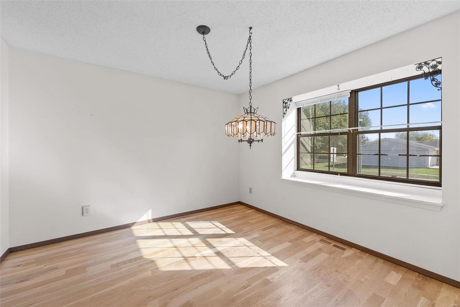 4 Crescent Hills Drive