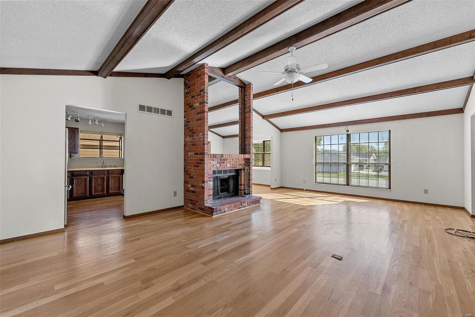 4 Crescent Hills Drive