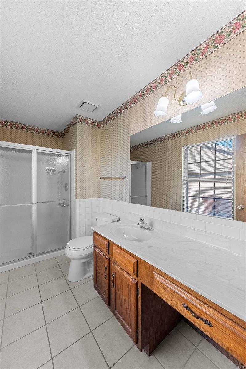 4 Crescent Hills Drive