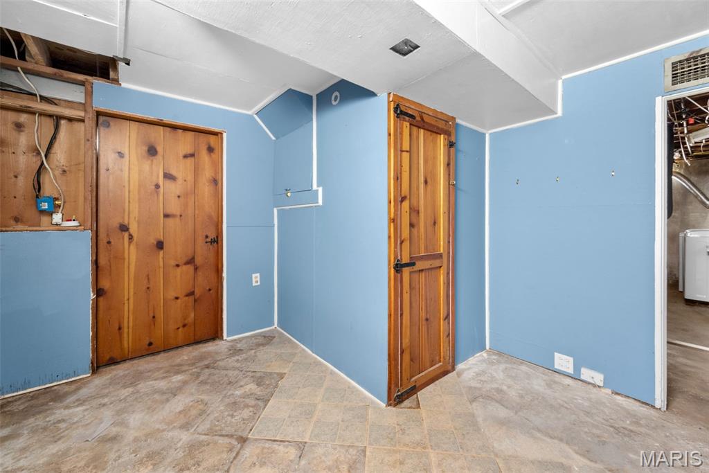 6541 Southwest Avenue