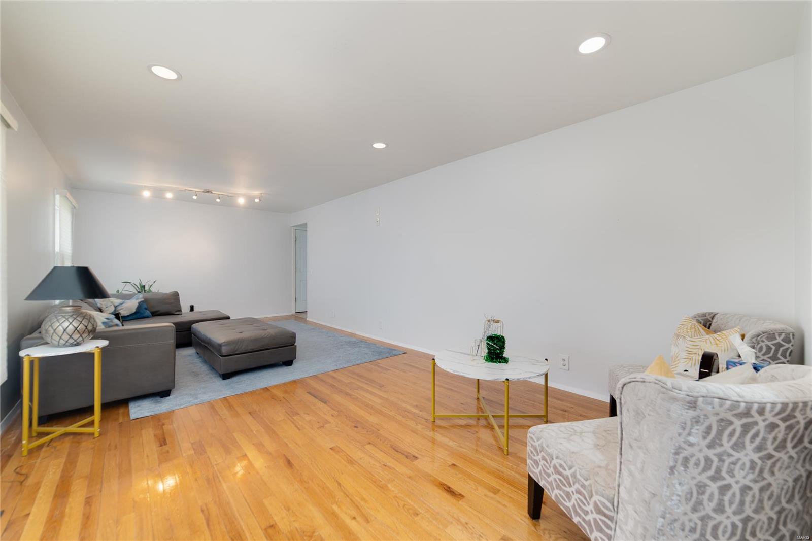 2225 Kent Drive
