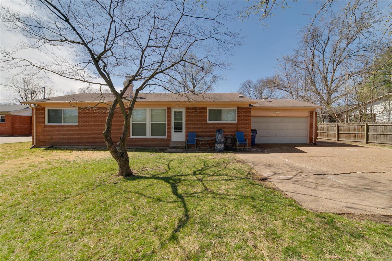 2225 Kent Drive