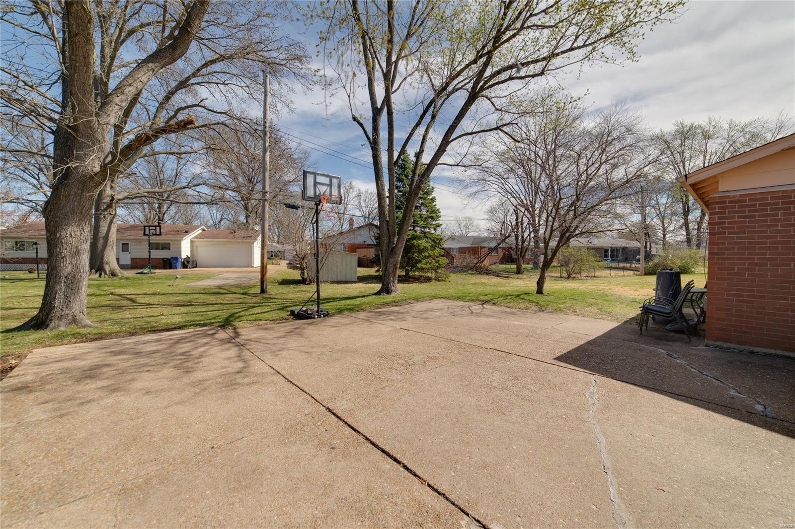 2225 Kent Drive