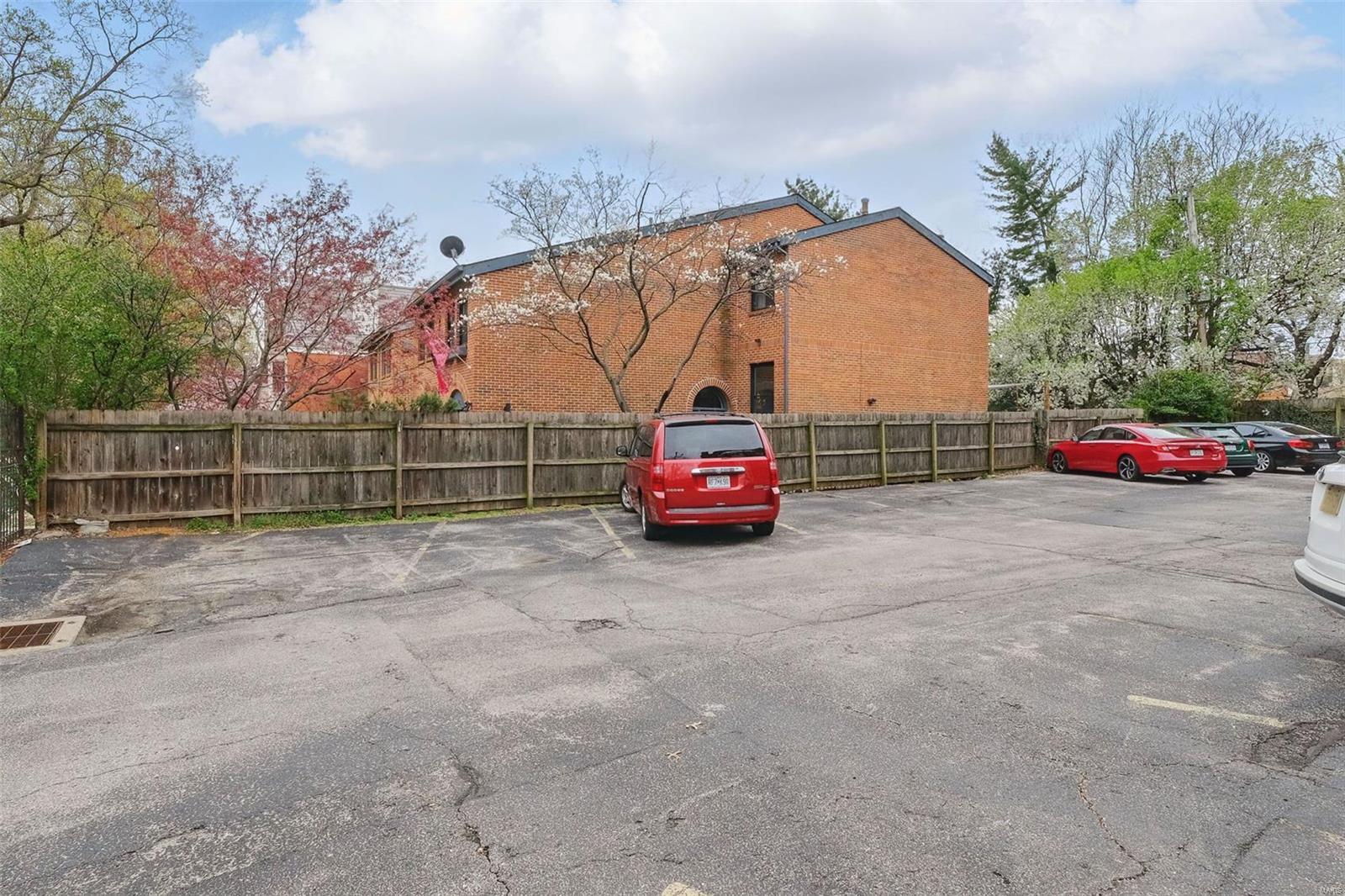 382 N Taylor Avenue Unit: 3W