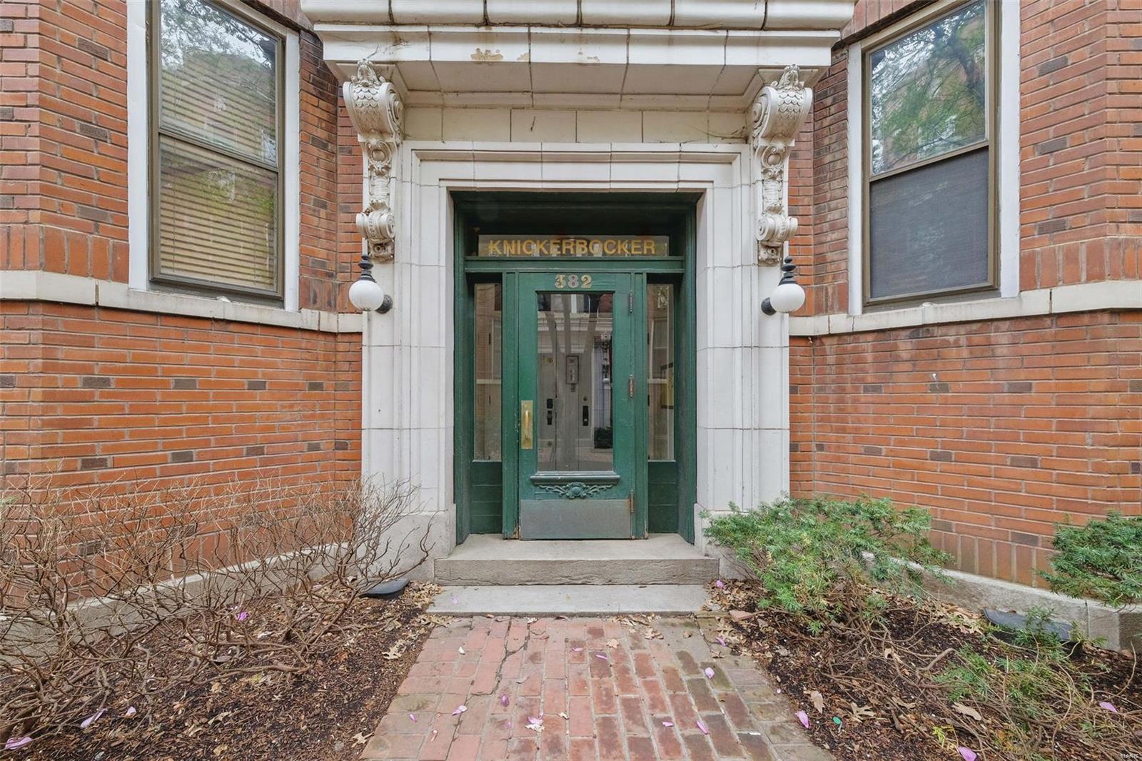 382 N Taylor Avenue Unit: 3W