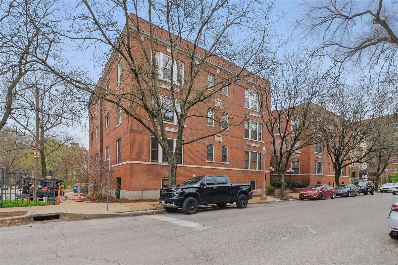 382 N Taylor Avenue Unit: 3W