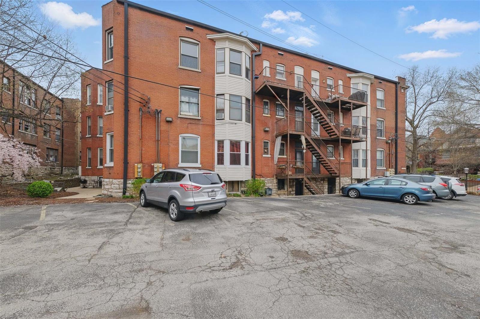 382 N Taylor Avenue Unit: 3W