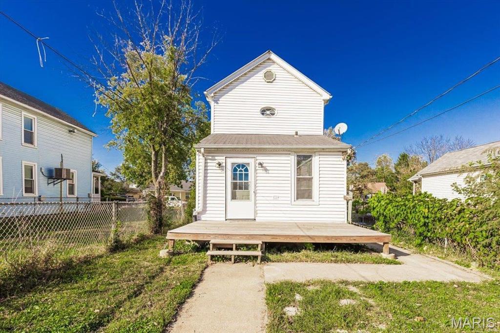 627 Benton Street