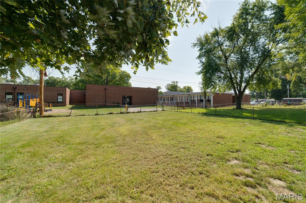 12036 Mendoza Avenue