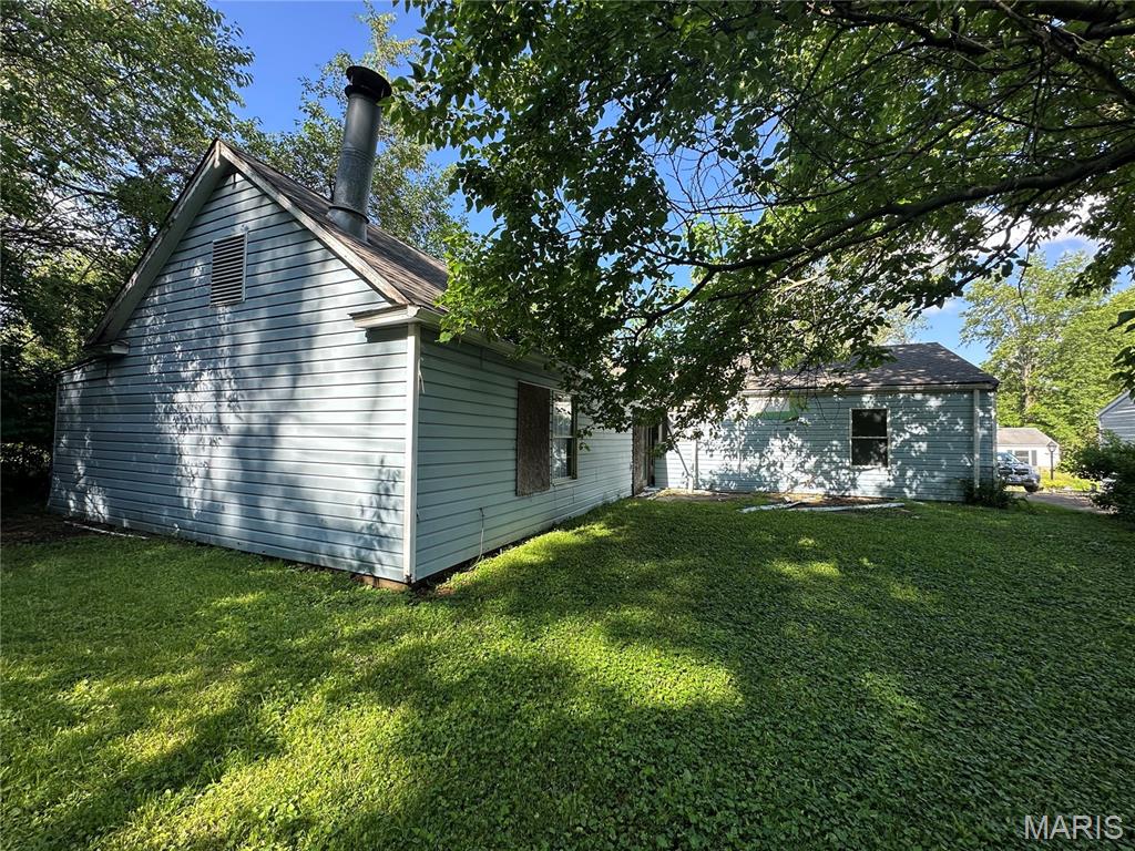 9833 Dennis Drive