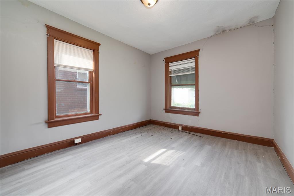 4210 E Carter Avenue