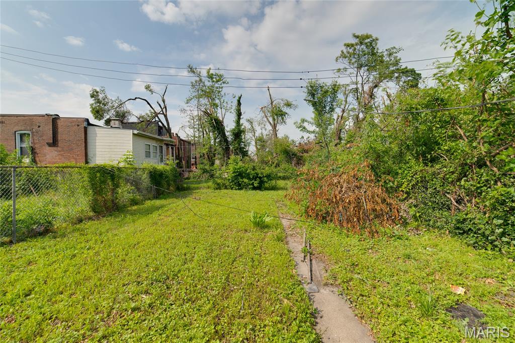 4210 E Carter Avenue