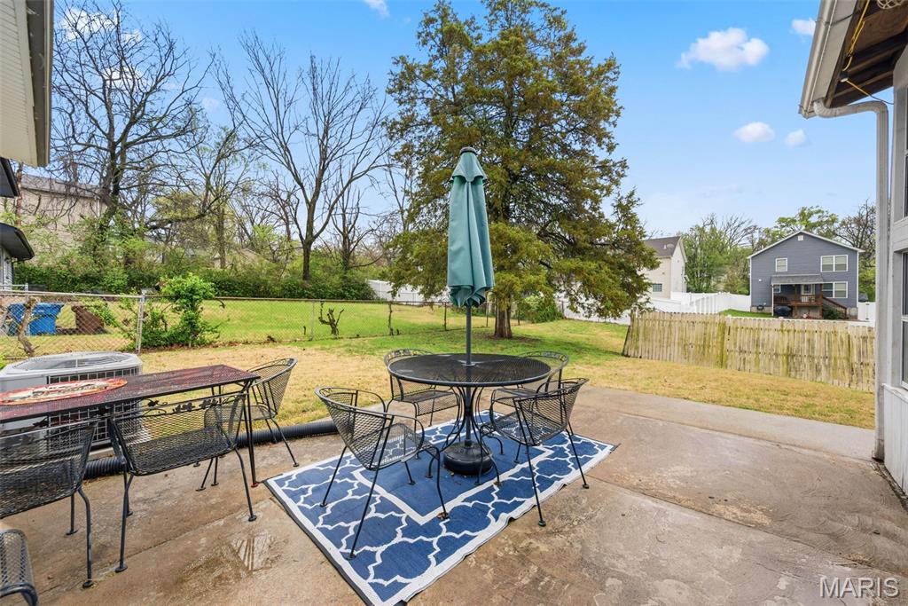 212 W Thornton Avenue