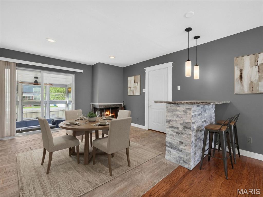 212 W Thornton Avenue