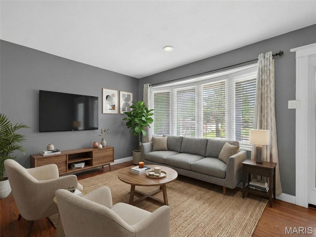 212 W Thornton Avenue