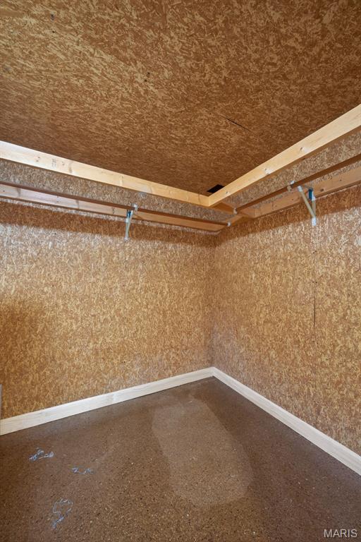 212 W Thornton Avenue