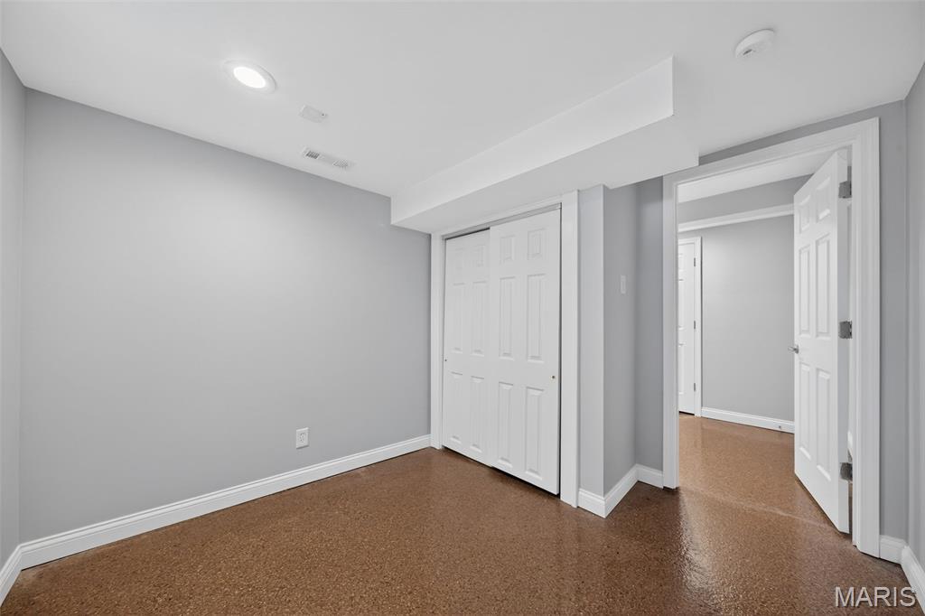 212 W Thornton Avenue