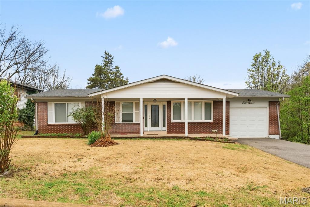 212 W Thornton Avenue