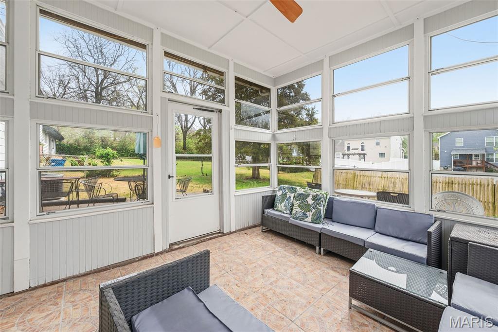 212 W Thornton Avenue