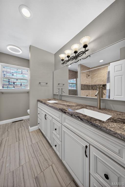 212 W Thornton Avenue