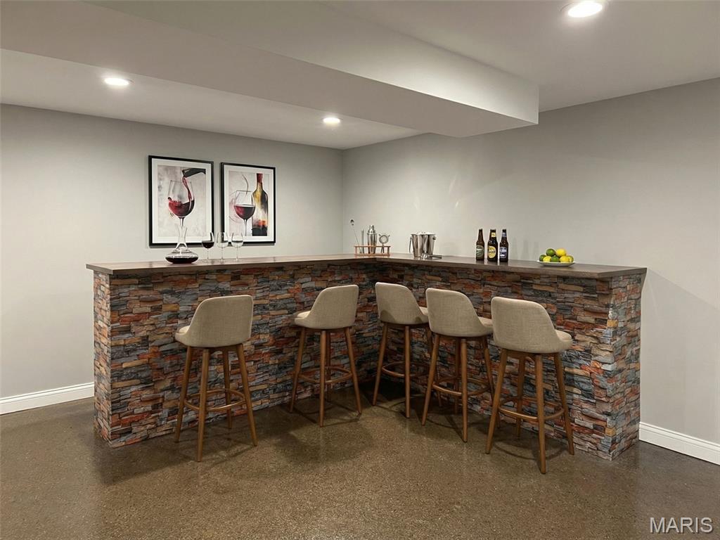 212 W Thornton Avenue