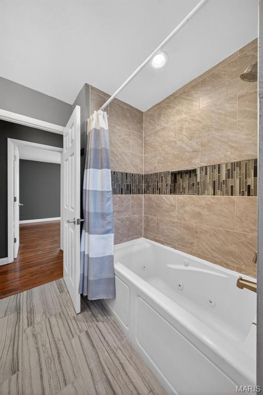 212 W Thornton Avenue