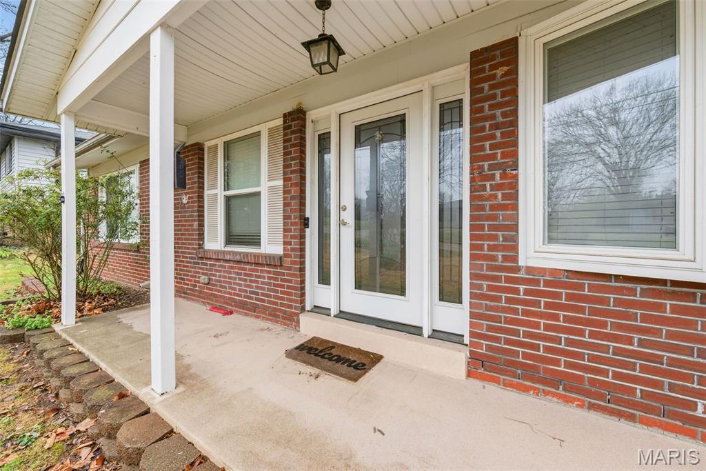 212 W Thornton Avenue