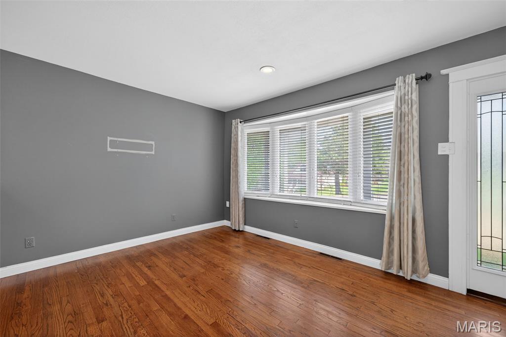 212 W Thornton Avenue