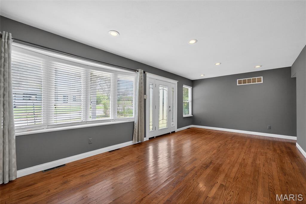 212 W Thornton Avenue