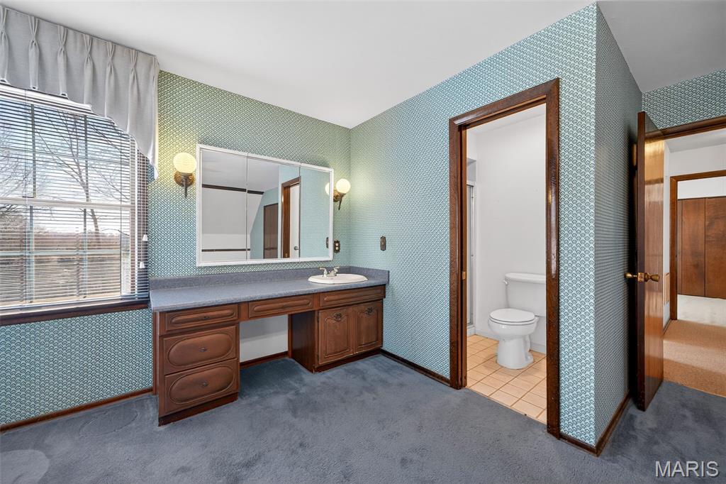 3300 Shrewsbury Lane