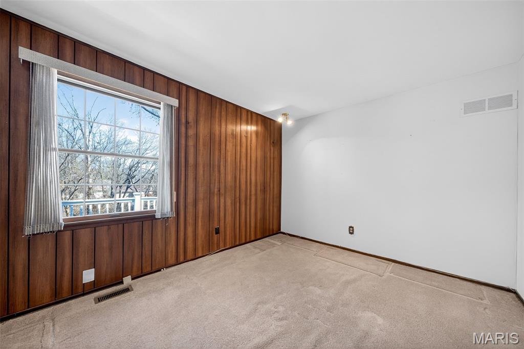 3300 Shrewsbury Lane