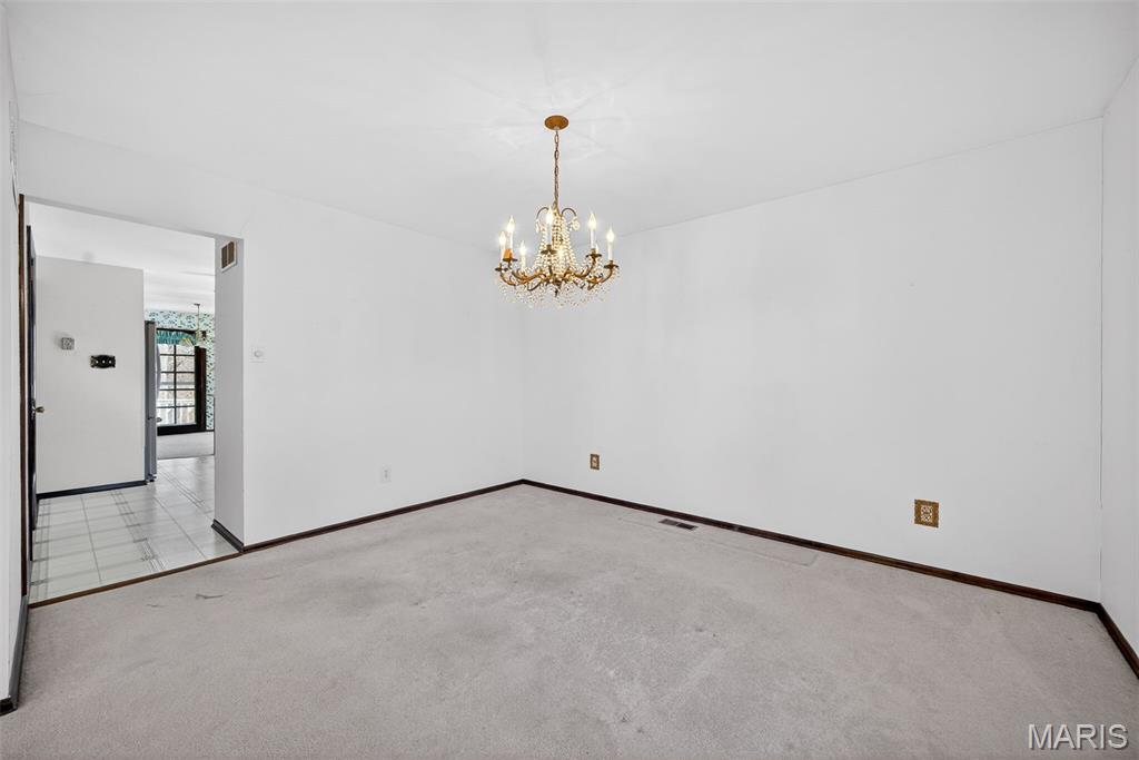 3300 Shrewsbury Lane