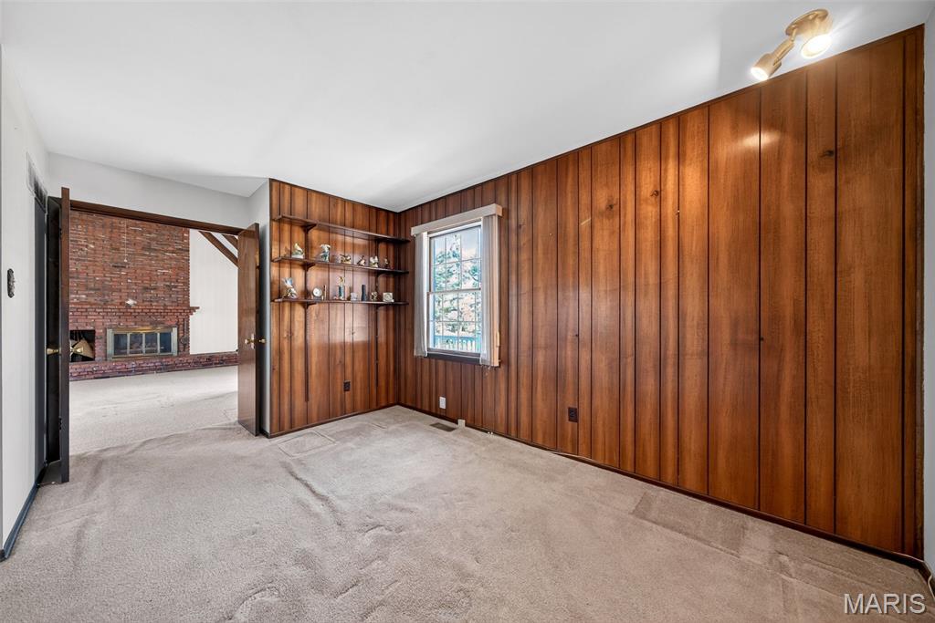 3300 Shrewsbury Lane