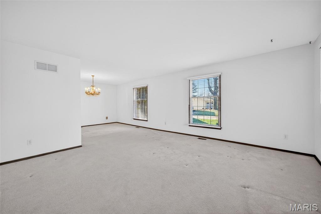 3300 Shrewsbury Lane