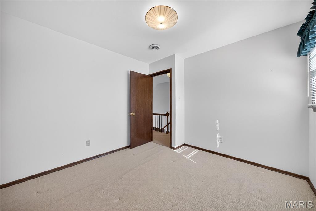 3300 Shrewsbury Lane