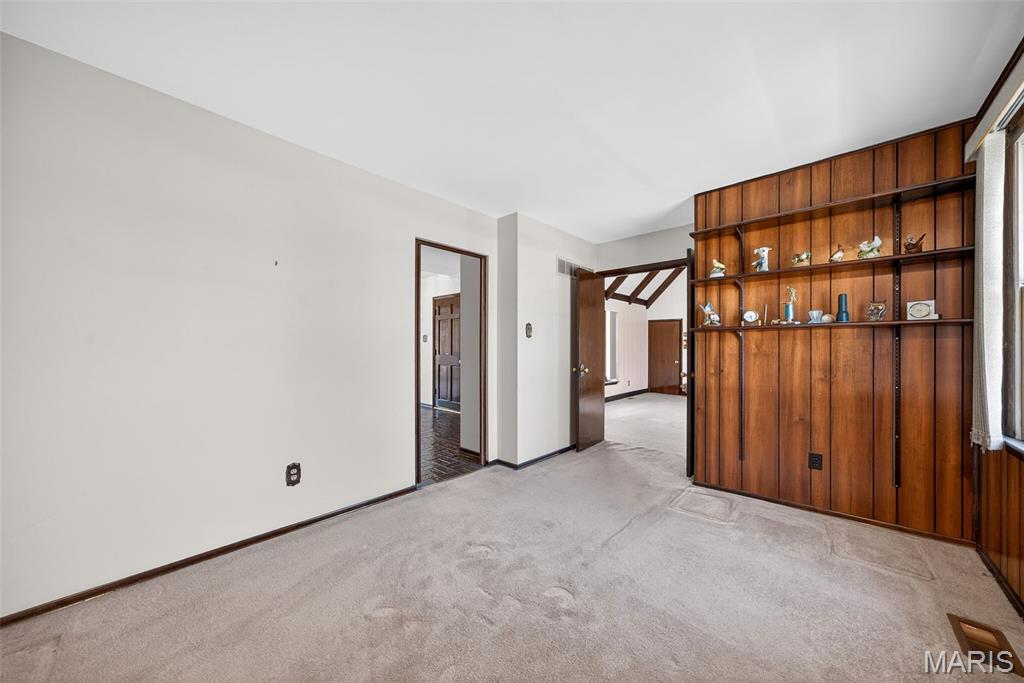 3300 Shrewsbury Lane