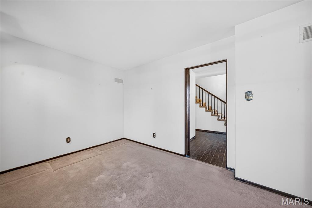 3300 Shrewsbury Lane