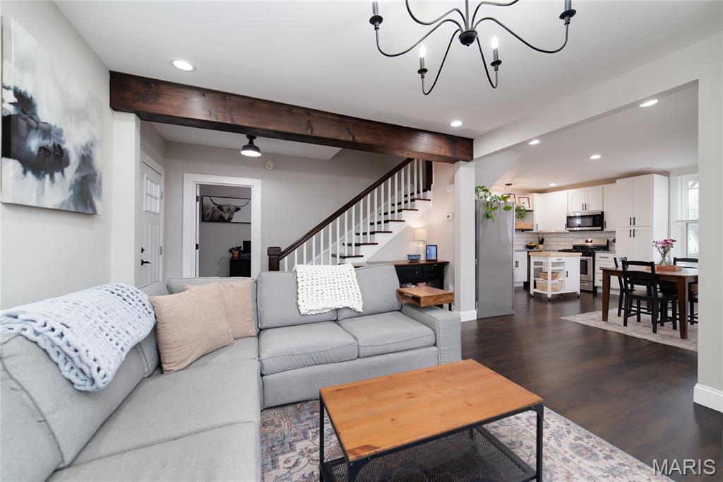 9527 W Milton Avenue